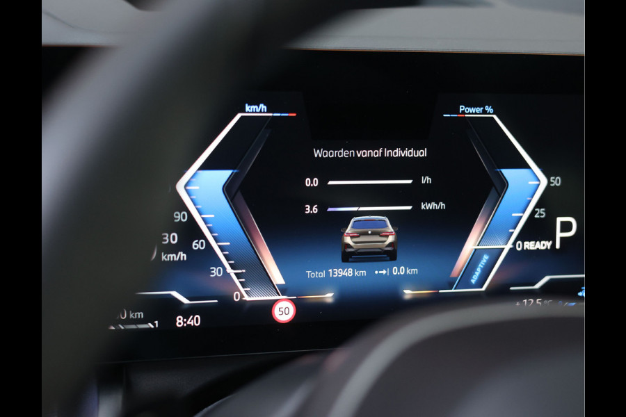 BMW 5 Serie Touring 550e xDrive | Sportstoel - Pano - Trekhaak - Bow&Wil