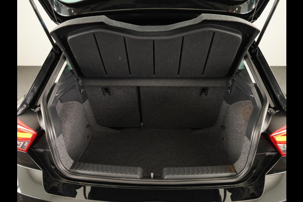 Seat Ibiza 1.0 TSI Style Business Intense 95 pk | Navigatie | Parkeersensoren | Achteruitrijcamera | Apple Carplay/Android Auto |