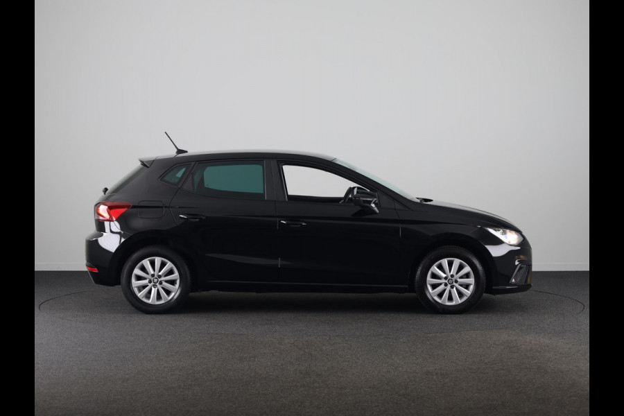 Seat Ibiza 1.0 TSI Style Business Intense 95 pk | Navigatie | Parkeersensoren | Achteruitrijcamera | Apple Carplay/Android Auto |