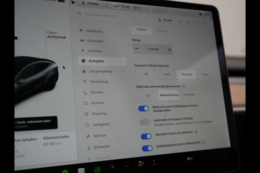 Tesla Model Y Long Range AWD 75 kWh 441pk SOH 92,3% | Full Self-Driving Capability | Panodak | Adaptive Cruise | Lederen Sportstoelen Memory & Verwarmd | Camera | Navigatie |