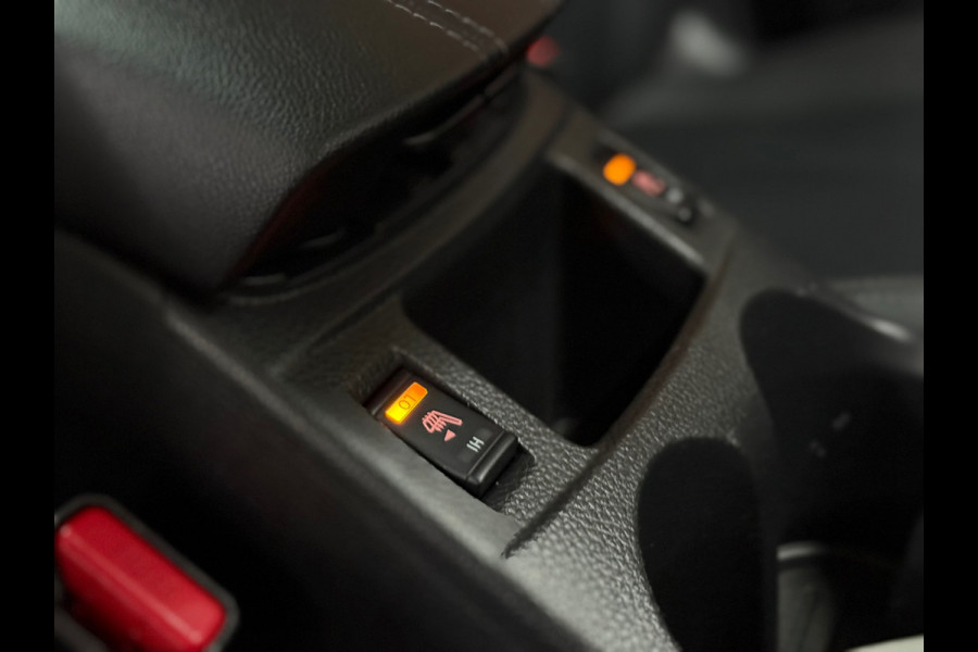 Nissan QASHQAI 1.6 N-Connecta 163 PK | FaceLift | LED | Panorama | Leder | Parkeerhulp | Camera | Navi | Clima |