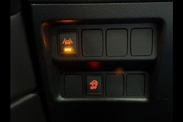 Nissan QASHQAI 1.6 N-Connecta 163 PK | FaceLift | LED | Panorama | Leder | Parkeerhulp | Camera | Navi | Clima |