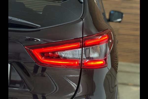 Nissan QASHQAI 1.6 N-Connecta 163 PK | FaceLift | LED | Panorama | Leder | Parkeerhulp | Camera | Navi | Clima |