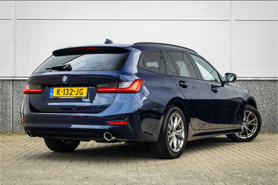 BMW 3 Serie Touring 320i Sportline Panorama / Camera / Individual / HiFi /