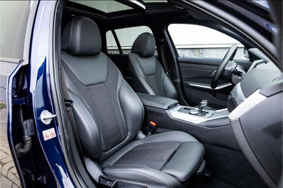 BMW 3 Serie Touring 320i Sportline Panorama / Camera / Individual / HiFi /