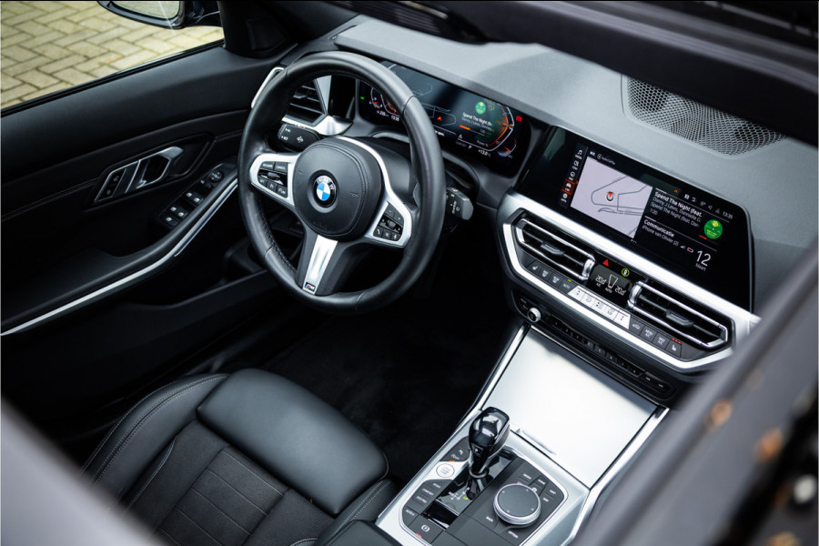 BMW 3 Serie Touring 320i Sportline Panorama / Camera / Individual / HiFi /