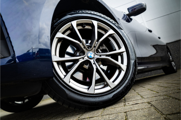 BMW 3 Serie Touring 320i Sportline Panorama / Camera / Individual / HiFi /