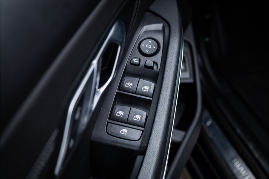 BMW 3 Serie Touring 320i Sportline Panorama / Camera / Individual / HiFi /