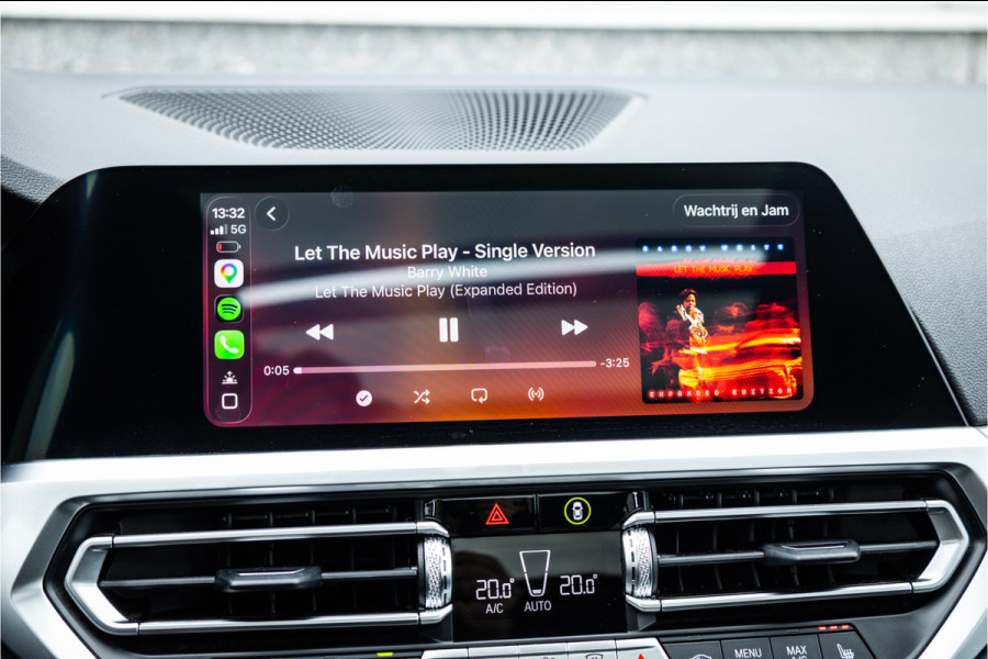 BMW 3 Serie Touring 320i Sportline Panorama / Camera / Individual / HiFi /