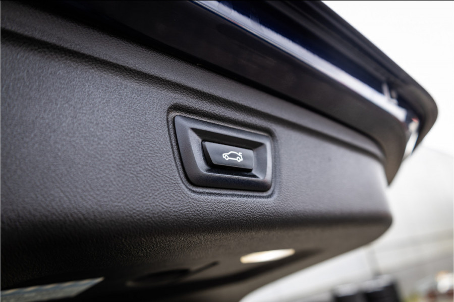 BMW 3 Serie Touring 320i Sportline Panorama / Camera / Individual / HiFi /