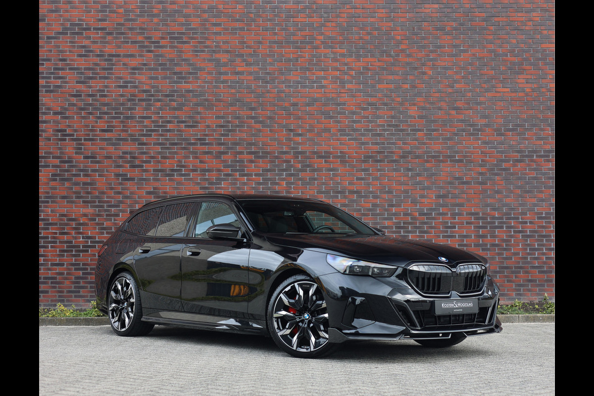 BMW 5 Serie Touring 550e xDrive | M Performance - Pano - Trekhaak