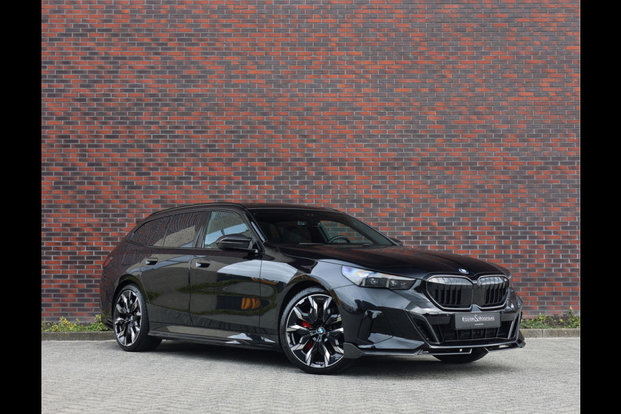 BMW 5 Serie Touring 550e xDrive | M Performance - Pano - Trekhaak