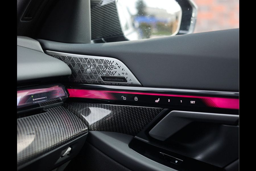 BMW 5 Serie Touring 550e xDrive | M Performance - Pano - Trekhaak