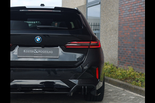 BMW 5 Serie Touring 550e xDrive | M Performance - Pano - Trekhaak