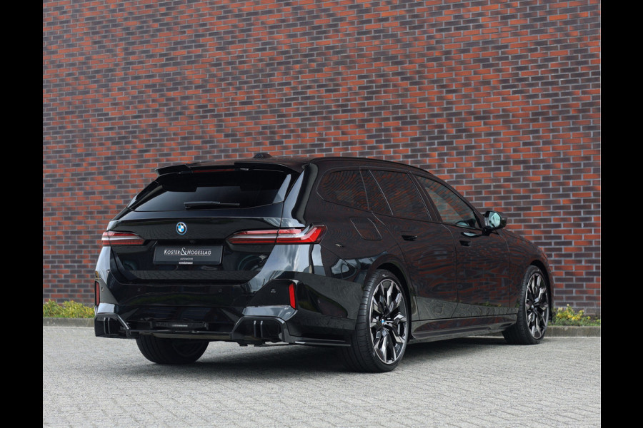 BMW 5 Serie Touring 550e xDrive | M Performance - Pano - Trekhaak