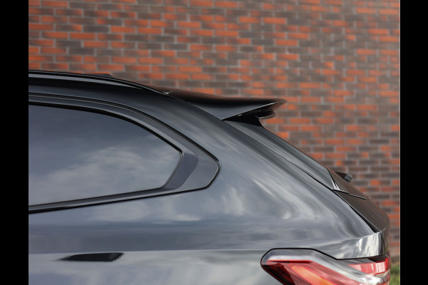 BMW 5 Serie Touring 550e xDrive | M Performance - Pano - Trekhaak