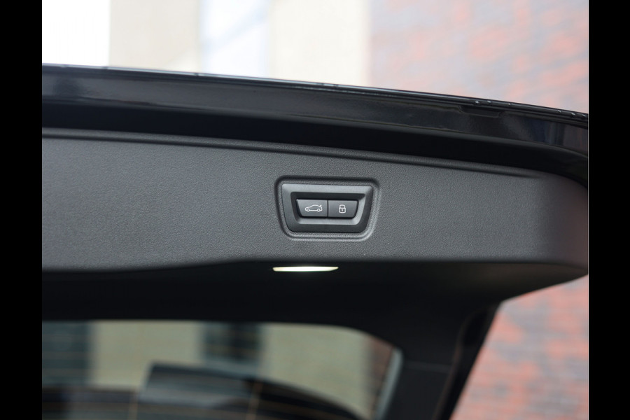 BMW 5 Serie Touring 550e xDrive | M Performance - Pano - Trekhaak