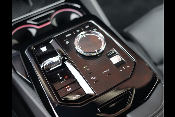 BMW 5 Serie Touring 550e xDrive | M Performance - Pano - Trekhaak