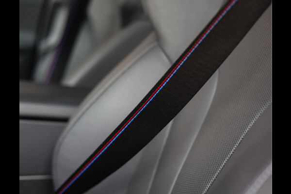 BMW 5 Serie Touring 550e xDrive | M Performance - Pano - Trekhaak