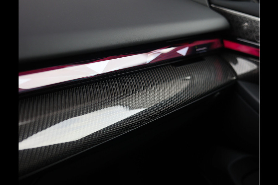 BMW 5 Serie Touring 550e xDrive | M Performance - Pano - Trekhaak