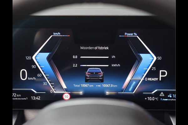 BMW 5 Serie Touring 550e xDrive | M Performance - Pano - Trekhaak