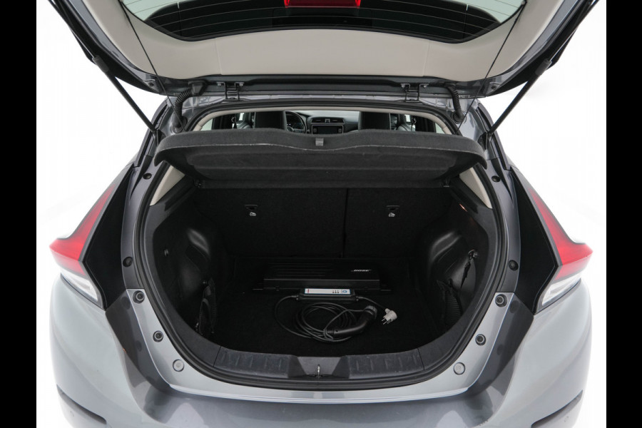 Nissan Leaf 3.Zero Limited Edition 62 kWh {SOH-93%} (INCL-BTW) Aut. *LEATHER | ADAPTIVE-CRUISE | FULL-LED | DIGI-COCKPIT | TOPVIEW | BOSE-AUDIO | KEYLESS | DAB+ | BLINDSPOT | ECC | PDC | HEATED-COMFORTSEATS | 17"ALU*