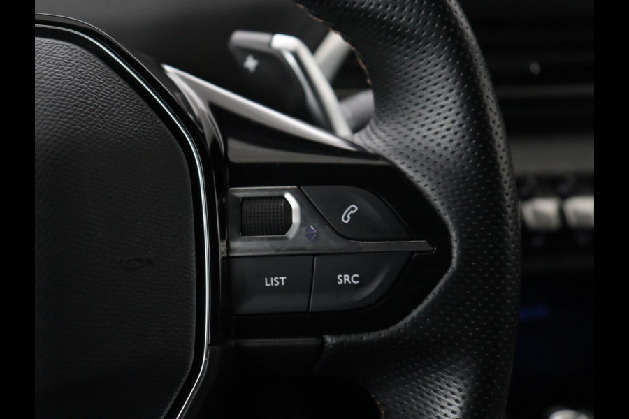 Peugeot 3008 1.6 HYbrid 225 GT Line | Stoelverwarming | Adaptive cruise | Alcantara | Camera | Carplay | 19'' | Dodehoek detectie | Navigatie | Full LED | Parkeerhulp | Climate control | PHEV | Plug In