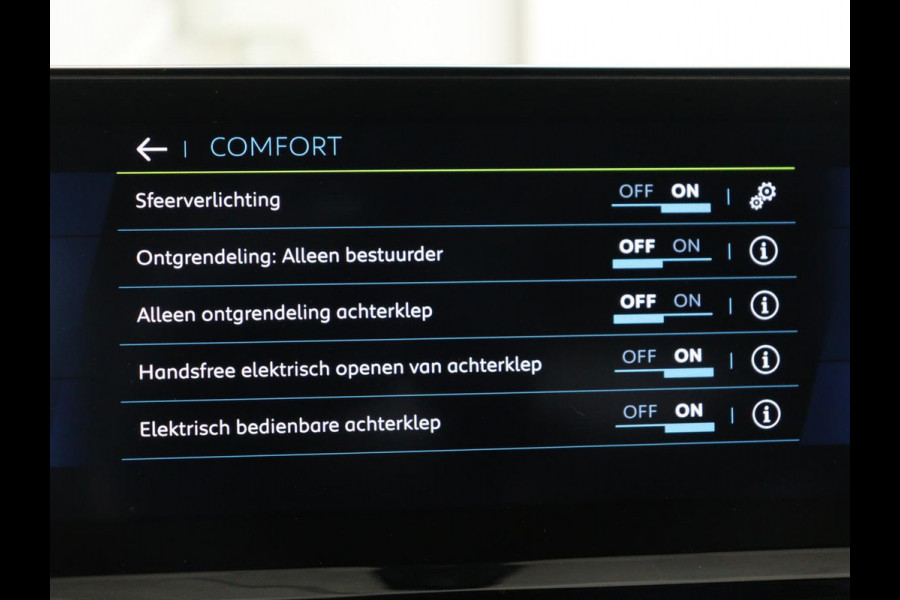 Peugeot 3008 1.6 HYbrid 225 GT Line | Stoelverwarming | Adaptive cruise | Alcantara | Camera | Carplay | 19'' | Dodehoek detectie | Navigatie | Full LED | Parkeerhulp | Climate control | PHEV | Plug In