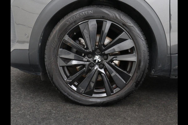 Peugeot 3008 1.6 HYbrid 225 GT Line | Stoelverwarming | Adaptive cruise | Alcantara | Camera | Carplay | 19'' | Dodehoek detectie | Navigatie | Full LED | Parkeerhulp | Climate control | PHEV | Plug In