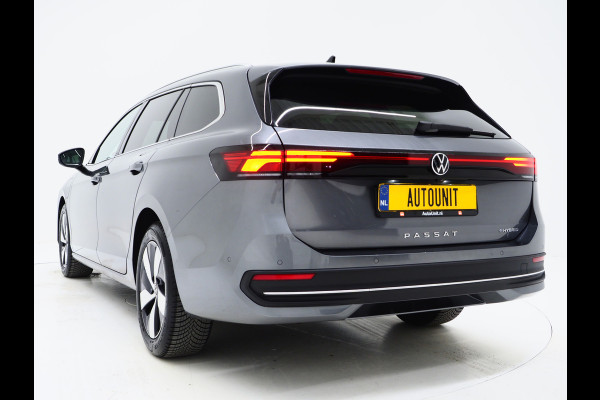 Volkswagen Passat Variant 1.5 eHybrid 204PK | Leder/Alcantara | Massage | Trekhaak | HUD | Camera | Adaptive Cruise | Sfeerlicht | Carplay