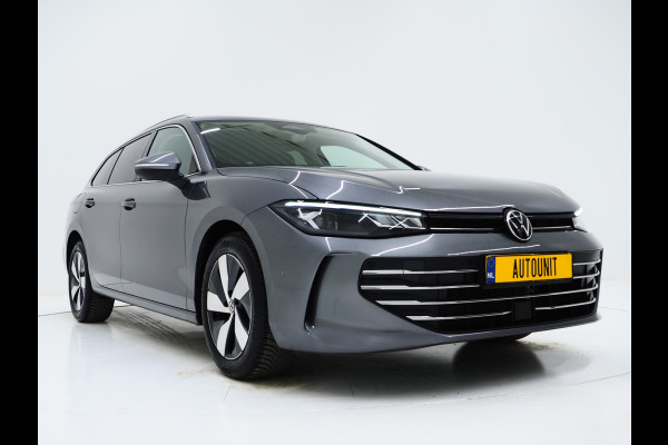 Volkswagen Passat Variant 1.5 eHybrid 204PK | Leder/Alcantara | Massage | Trekhaak | HUD | Camera | Adaptive Cruise | Sfeerlicht | Carplay