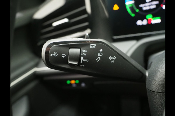 Volkswagen Passat Variant 1.5 eHybrid 204PK | Leder/Alcantara | Massage | Trekhaak | HUD | Camera | Adaptive Cruise | Sfeerlicht | Carplay