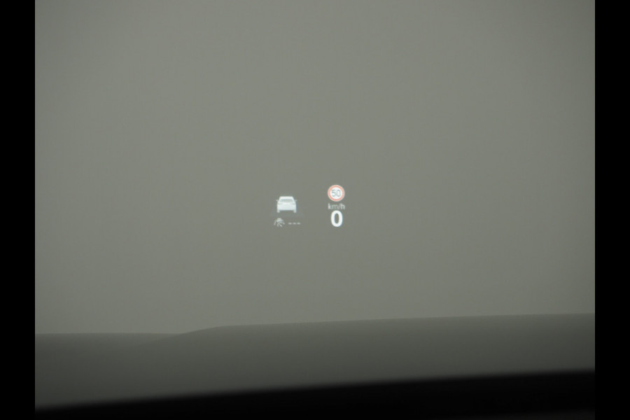 Volkswagen Passat Variant 1.5 eHybrid 204PK | Leder/Alcantara | Massage | Trekhaak | HUD | Camera | Adaptive Cruise | Sfeerlicht | Carplay