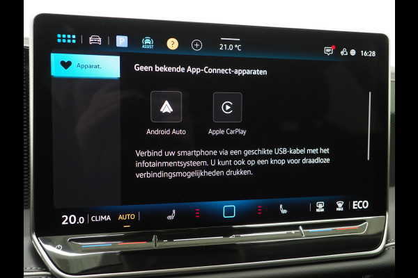 Volkswagen Passat Variant 1.5 eHybrid 204PK | Leder/Alcantara | Massage | Trekhaak | HUD | Camera | Adaptive Cruise | Sfeerlicht | Carplay