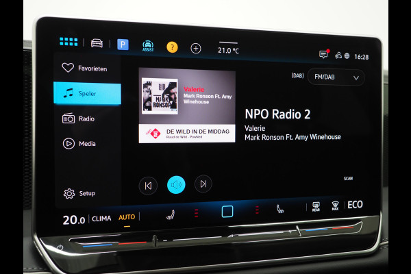 Volkswagen Passat Variant 1.5 eHybrid 204PK | Leder/Alcantara | Massage | Trekhaak | HUD | Camera | Adaptive Cruise | Sfeerlicht | Carplay