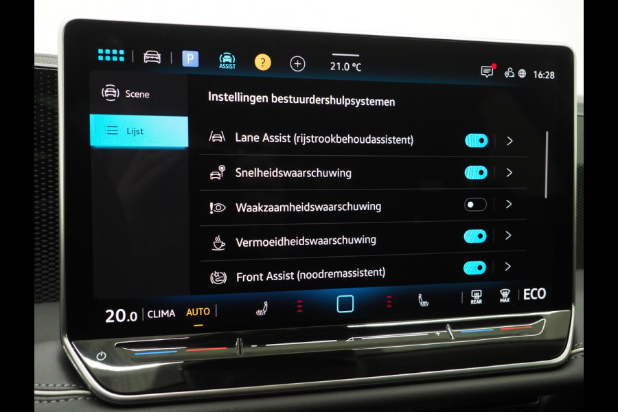 Volkswagen Passat Variant 1.5 eHybrid 204PK | Leder/Alcantara | Massage | Trekhaak | HUD | Camera | Adaptive Cruise | Sfeerlicht | Carplay