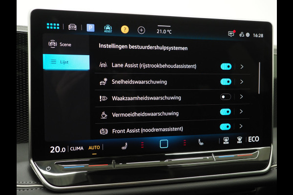 Volkswagen Passat Variant 1.5 eHybrid 204PK | Leder/Alcantara | Massage | Trekhaak | HUD | Camera | Adaptive Cruise | Sfeerlicht | Carplay
