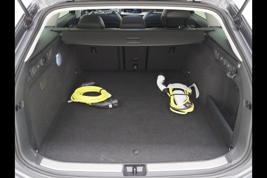 Volkswagen Passat Variant 1.5 eHybrid 204PK | Leder/Alcantara | Massage | Trekhaak | HUD | Camera | Adaptive Cruise | Sfeerlicht | Carplay
