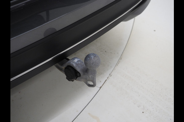 Volkswagen Passat Variant 1.5 eHybrid 204PK | Leder/Alcantara | Massage | Trekhaak | HUD | Camera | Adaptive Cruise | Sfeerlicht | Carplay