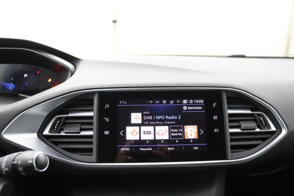 Peugeot 308 SW 1.2*MASSAGE*130PK*AUTOM.*ECC*CRUISE*CAMERA*CARPLAY