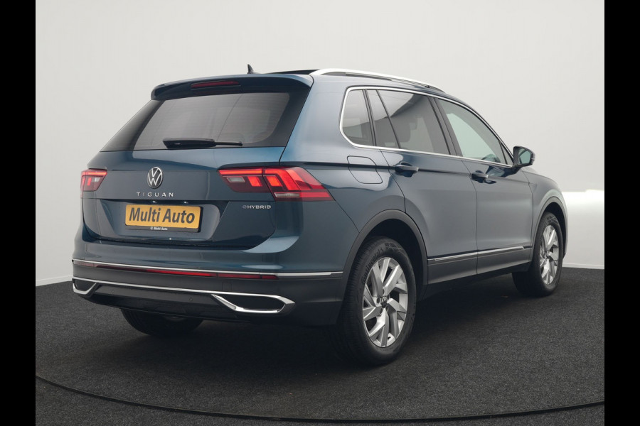 Volkswagen Tiguan 1.4 TSI eHybrid Elegance PHEV 245pk | Panodak | Camera | IQ Light | Adaptive Cruise | Alcantara Sportstoelen Verwarmd | Apple Carplay | Sfeerverlichting | Stuur Verwarmd | Navigatie | Virtual | DAB | Plug In Hybrid