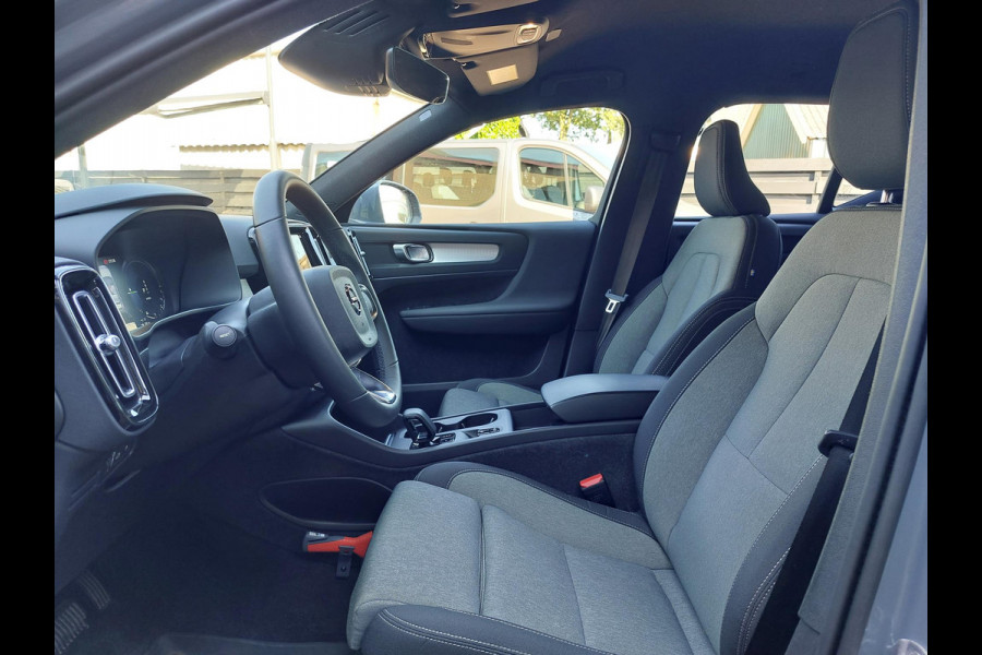 Volvo XC40 1.5 T4 Plug-in hybrid Core Bright | WinterPack | Camera | NAP