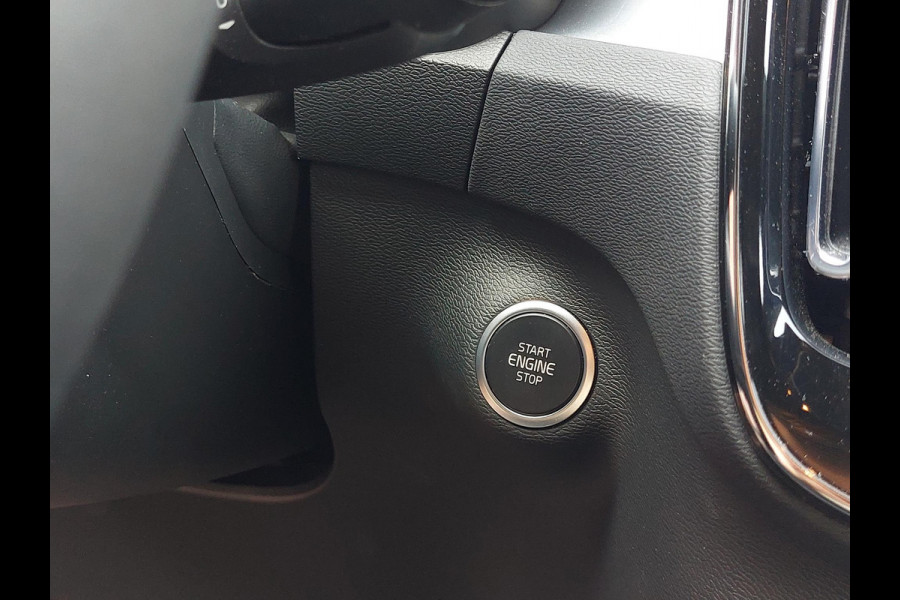 Volvo XC40 1.5 T4 Plug-in hybrid Core Bright | WinterPack | Camera | NAP