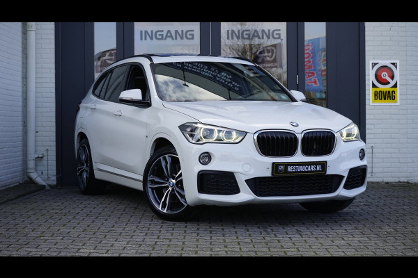 BMW X1 SDrive20i M Sport Shadowline CAMERA-CLIMA-CRUISE-FULL LED-HEADUP-LEDER-NAVIGATIE-PANORAMA-STOELVERWARMING-TREKHAAK