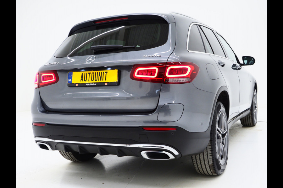 Mercedes-Benz GLC 300e 4MATIC AMG | Panoramadak | 360 | Leder | Virtual | Stoelverwarming | Dodehoek | LED