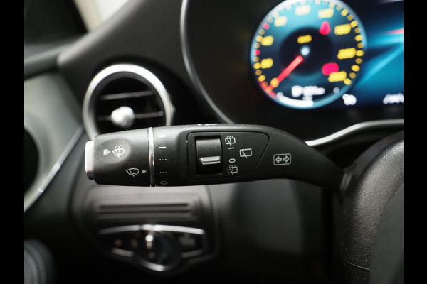 Mercedes-Benz GLC 300e 4MATIC AMG | Panoramadak | 360 | Leder | Virtual | Stoelverwarming | Dodehoek | LED