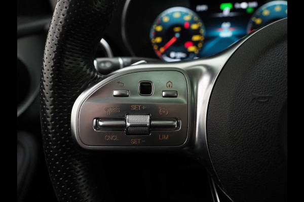 Mercedes-Benz GLC 300e 4MATIC AMG | Panoramadak | 360 | Leder | Virtual | Stoelverwarming | Dodehoek | LED