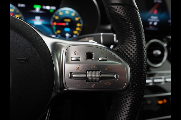 Mercedes-Benz GLC 300e 4MATIC AMG | Panoramadak | 360 | Leder | Virtual | Stoelverwarming | Dodehoek | LED