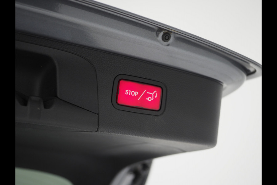 Mercedes-Benz GLC 300e 4MATIC AMG | Panoramadak | 360 | Leder | Virtual | Stoelverwarming | Dodehoek | LED