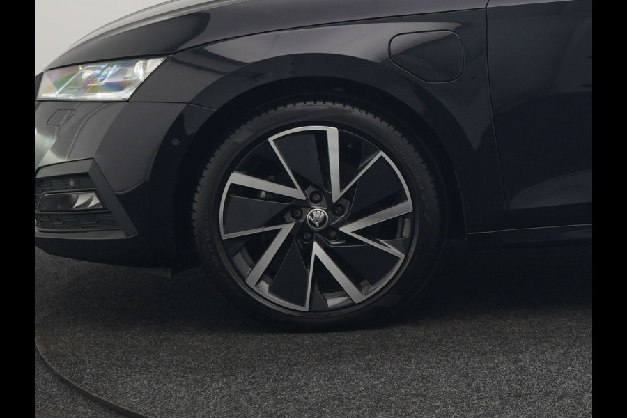 Škoda Octavia Combi 1.4 TSI iV Sportline Business Edition Plus PHEV 204pk Dealer O.H. | Panodak | Adaptive Cruise | Head Up | Camera | Canton Audio | RS Sportstoelen Memory & Verwarmd | Sfeerverlichting | Apple Carplay | Keyless | Blis | Virtual | Navigatie | DAB | Plug In Hyb